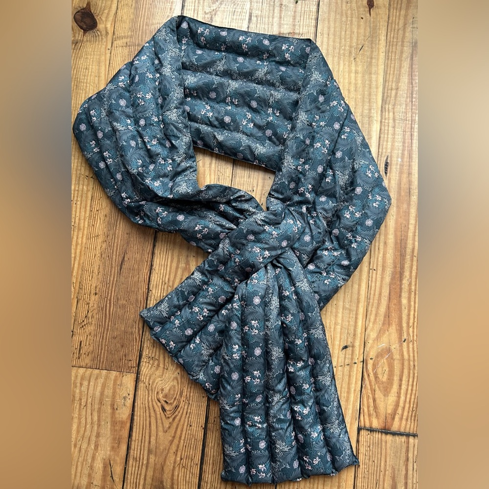Look Puffer Packable Scarf **NWOT**